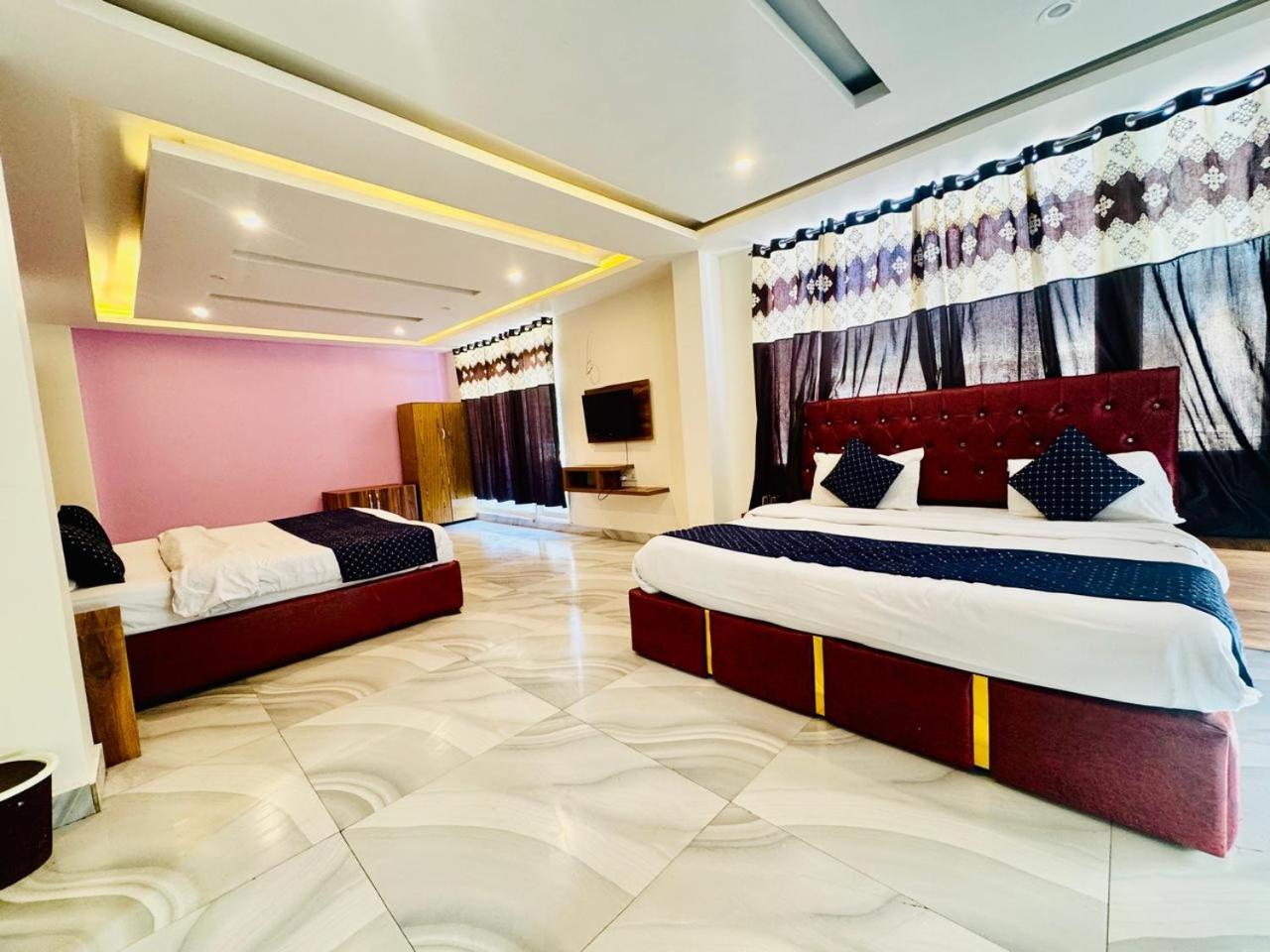 Royal Majestic View Point Hotel Manali (Himachal Pradesh)