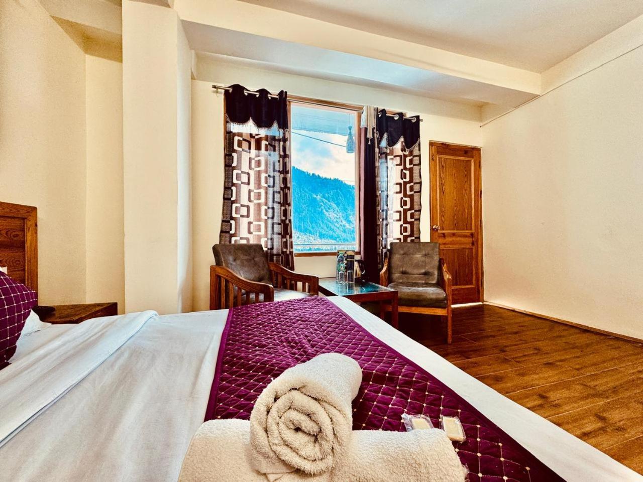 Hotel Royal Majestic View Point Manali (Himachal Pradesh)