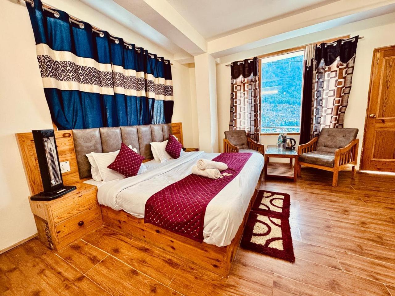 Royal Majestic View Point Hotel Manali (Himachal Pradesh)
