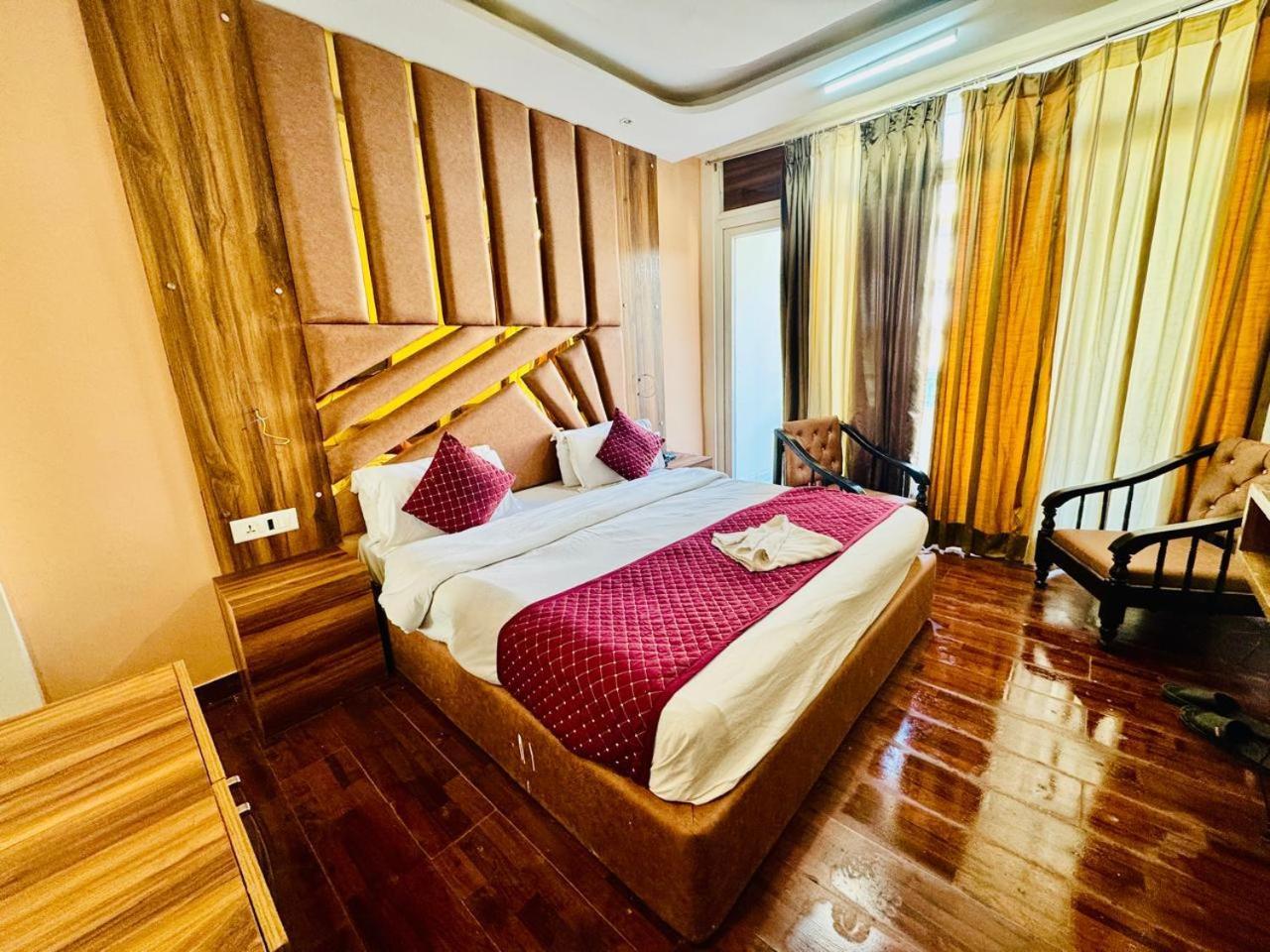 Royal Majestic View Point 3* Manali (Himachal Pradesh)