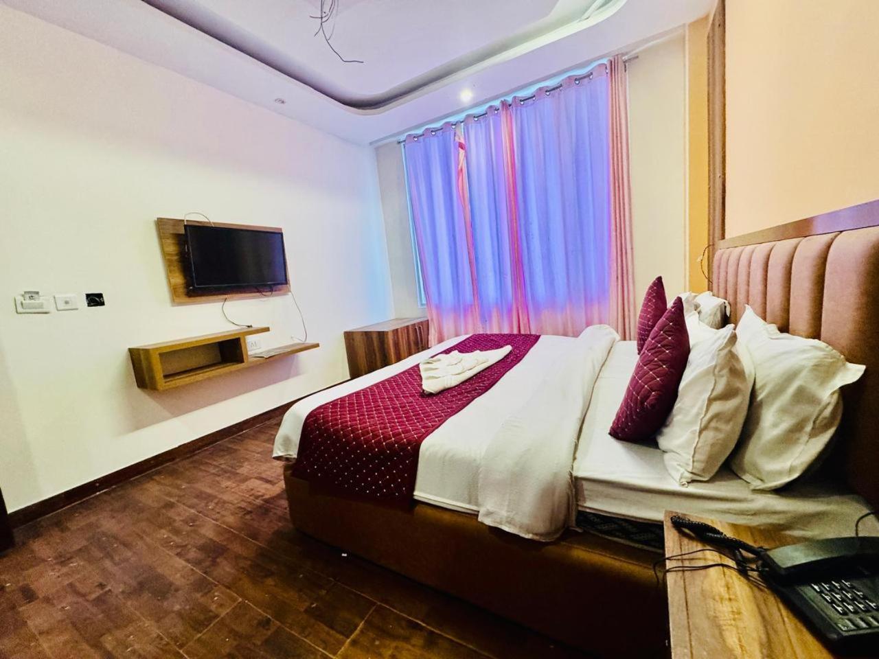 Hotel Royal Majestic View Point