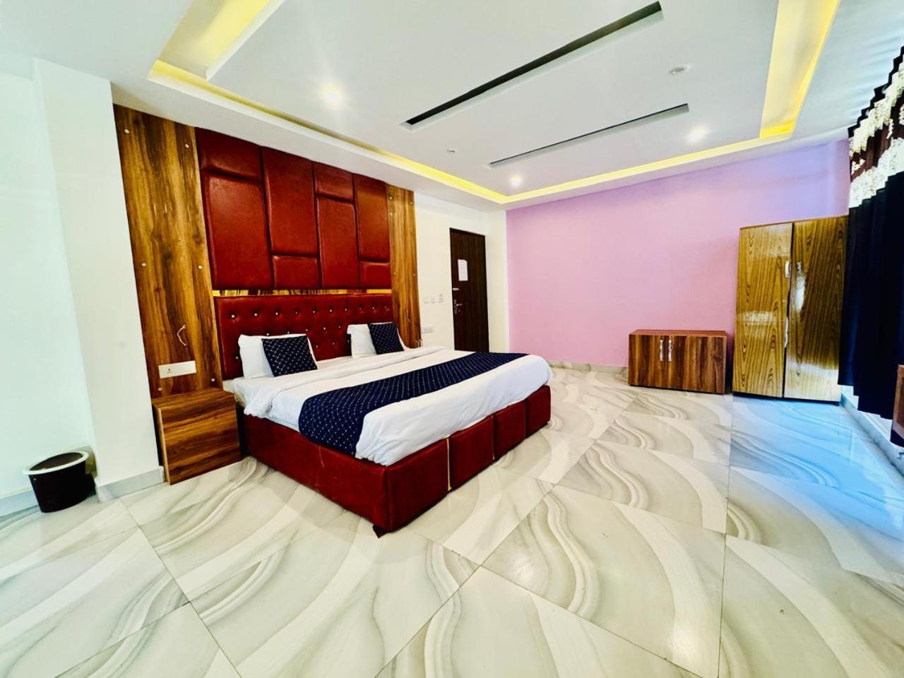 Royal Majestic View Point Hotel 3*